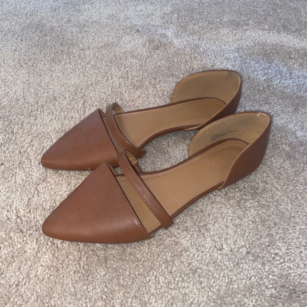 Charlotte Russe Brown Pointy Flats